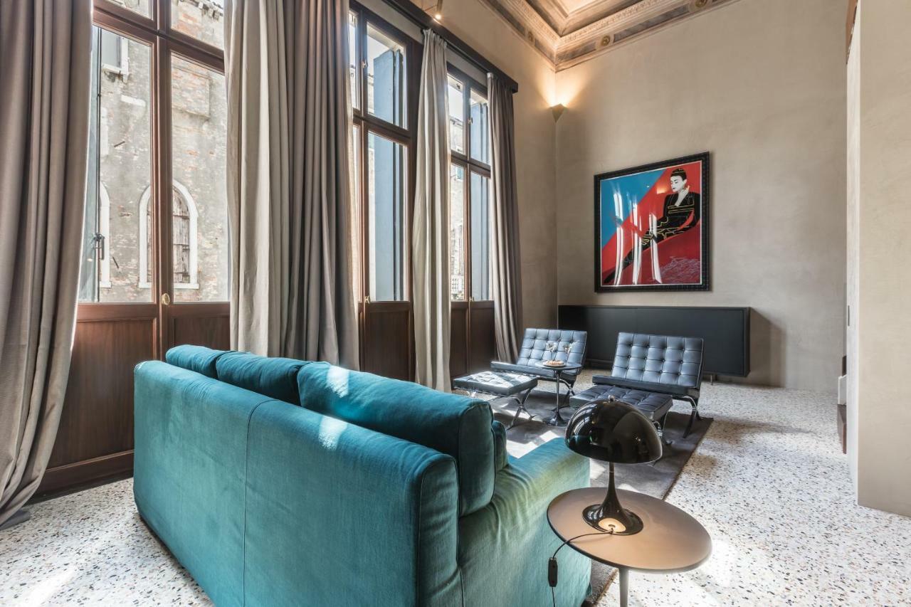 Exquisite Pied-a-terre With Balcony Apartamento *